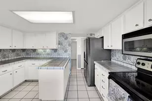 241 N Vine St, Salt Lake City, UT 84103 - Photo 14