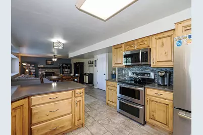 10146 S 2415 E, Sandy, UT 84092 - Photo 16