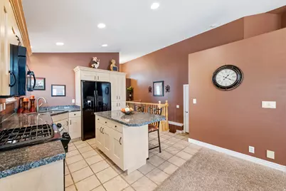 446 E Green Haven Dr S, Midvale, UT 84047 - Photo 10