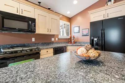 446 E Green Haven Dr S, Midvale, UT 84047 - Photo 12
