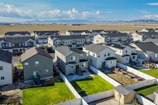 1357 E Reichert St, Eagle Mountain, UT 84005 - Photo 32