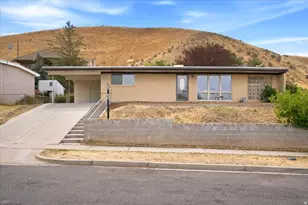 184 E Broadway St S, Tooele, UT 84074 - Photo 2