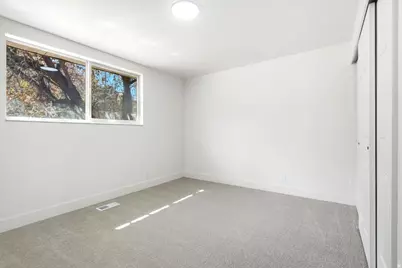 184 E Broadway St S, Tooele, UT 84074 - Photo 14