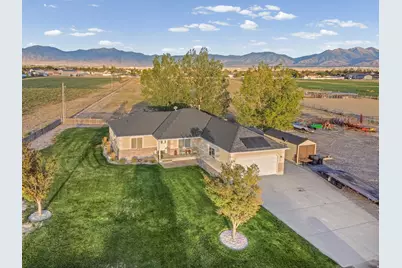 415 S Worthington St, Grantsville, UT 84029 - Photo 2