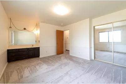 879 E Daisy St, Sandy, UT 84094 - Photo 12