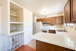 879 E Daisy St, Sandy, UT 84094 - Photo 10