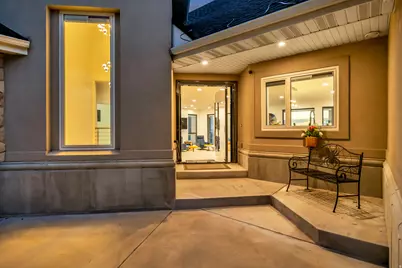 3860 S Highland Ct E, Bountiful, UT 84010 - Photo 6