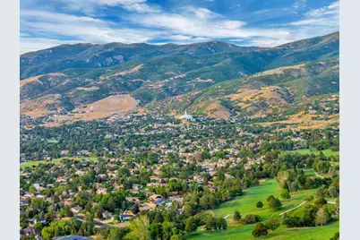 3860 S Highland Ct E, Bountiful, UT 84010 - Photo 4