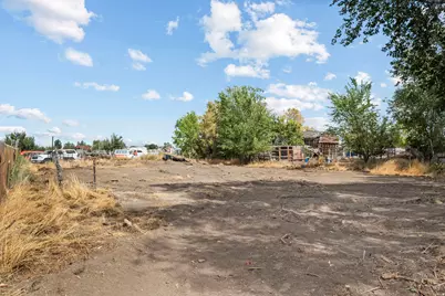 110 W Clark St, Grantsville, UT 84029 - Photo 26
