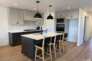 6381 S Larry Way, South Weber, UT 84405 - Photo 2