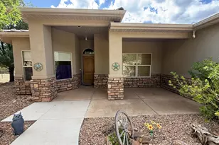 813 W Foothill Dr, Apple Valley, UT 84737 - Photo 8