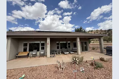 813 W Foothill Dr, Apple Valley, UT 84737 - Photo 10