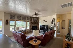 813 W Foothill Dr, Apple Valley, UT 84737 - Photo 18