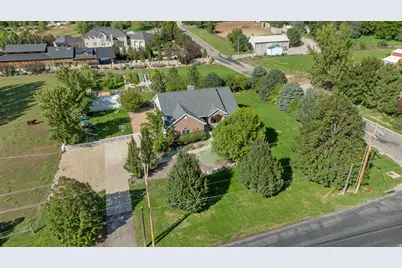 555 E 1600 S, Mapleton, UT 84664 - Photo 2