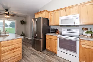 470 E Red Oak Dr N, North Logan, UT 84341 - Photo 10