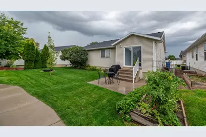 470 E Red Oak Dr N, North Logan, UT 84341 - Photo 28