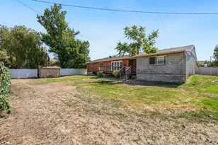 1079 E Hillcrest Dr, Springville, UT 84663 - Photo 36