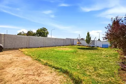 1562 N 2030 W, Clinton, UT 84015 - Photo 28