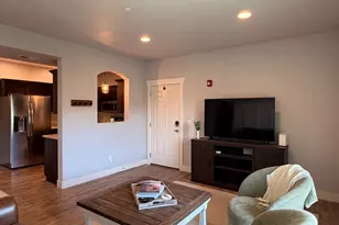 98 W Springview Dr, Saratoga Springs, UT 84045 - Photo 2