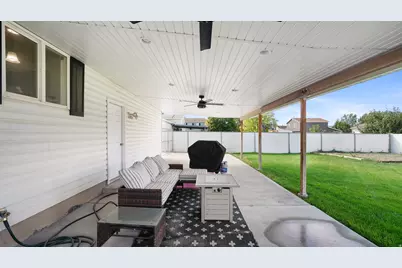 1695 N 1900 W, Lehi, UT 84043 - Photo 4