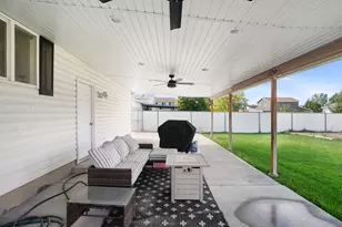 1695 N 1900 W, Lehi, UT 84043 - Photo 4