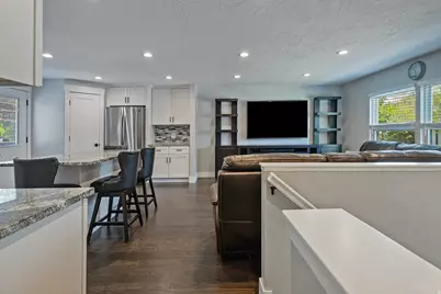 8523 S Kelsch Dr E, Sandy, UT 84093 - Photo 12