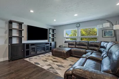8523 S Kelsch Dr E, Sandy, UT 84093 - Photo 6