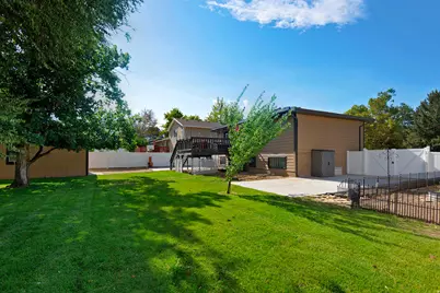 8523 S Kelsch Dr E, Sandy, UT 84093 - Photo 26
