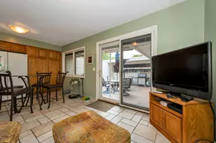 825 E 3 Fountains Cir, Murray, UT 84107 - Photo 14