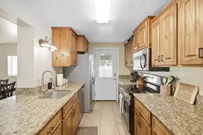 1548 W 2700 S, Syracuse, UT 84075 - Photo 16