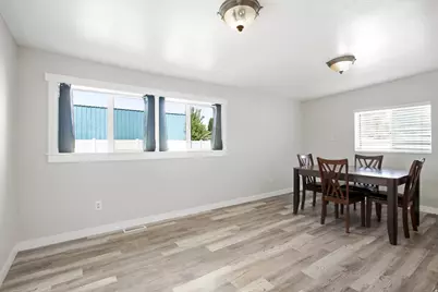 1548 W 2700 S, Syracuse, UT 84075 - Photo 12