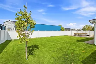 1548 W 2700 S, Syracuse, UT 84075 - Photo 32