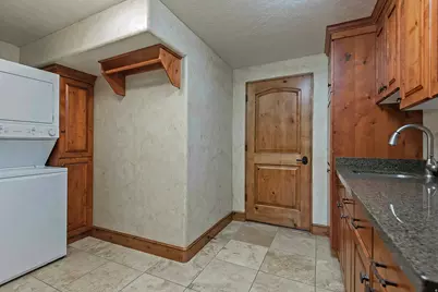 8778 S Falcon Heights Ln, Sandy, UT 84093 - Photo 62