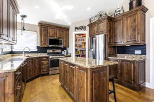 628 E Coach Ln, Grantsville, UT 84029 - Photo 8