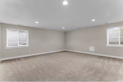 2063 E 1200 N, Layton, UT 84040 - Photo 34