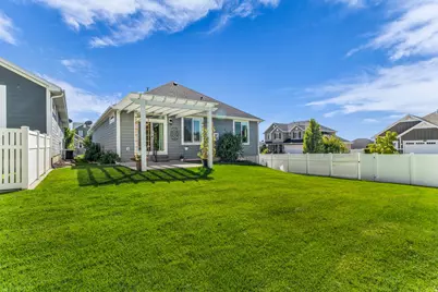 2063 E 1200 N, Layton, UT 84040 - Photo 36