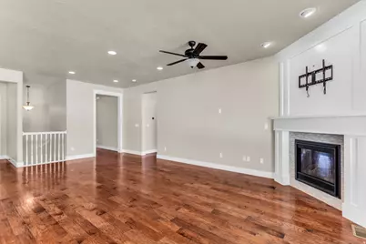 2063 E 1200 N, Layton, UT 84040 - Photo 10