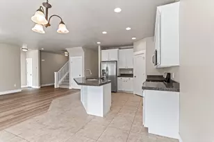 1587 W 430 N, Lindon, UT 84042 - Photo 8