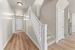 1587 W 430 N, Lindon, UT 84042 - Photo 2