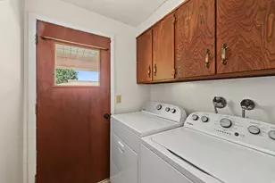 1390 W Marinwood Ave S, Taylorsville, UT 84123 - Photo 18