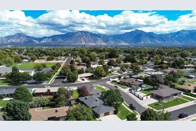 1390 W Marinwood Ave S, Taylorsville, UT 84123 - Photo 46