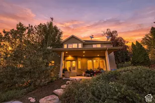 1724 E Ellerbeck Ln, Draper, UT 84020 - Photo 14
