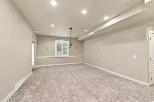 1724 E Ellerbeck Ln, Draper, UT 84020 - Photo 52