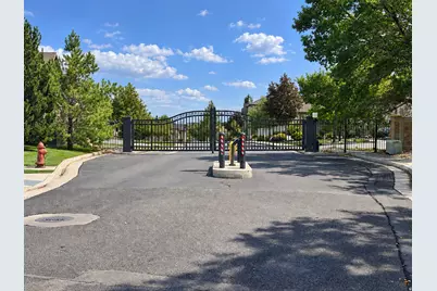 10254 S Jordan Creek Dr #2, South Jordan, UT 84095 - Photo 8