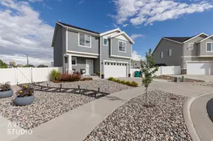 2717 N Nicholes Ave E, Layton, UT 84040 - Photo 2