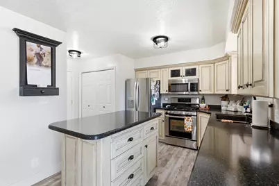 428 N 1180 E #4, Pleasant Grove, UT 84062 - Photo 16
