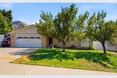428 N 1180 E #4, Pleasant Grove, UT 84062 - Photo 2