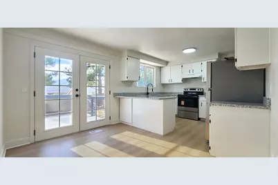 5363 S Ridgecrest Dr W, Taylorsville, UT 84129 - Photo 6