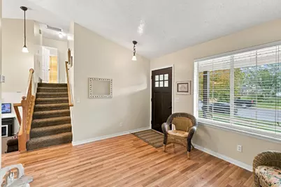 1886 S Dahl Ln, Syracuse, UT 84075 - Photo 4