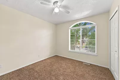 1886 S Dahl Ln, Syracuse, UT 84075 - Photo 20